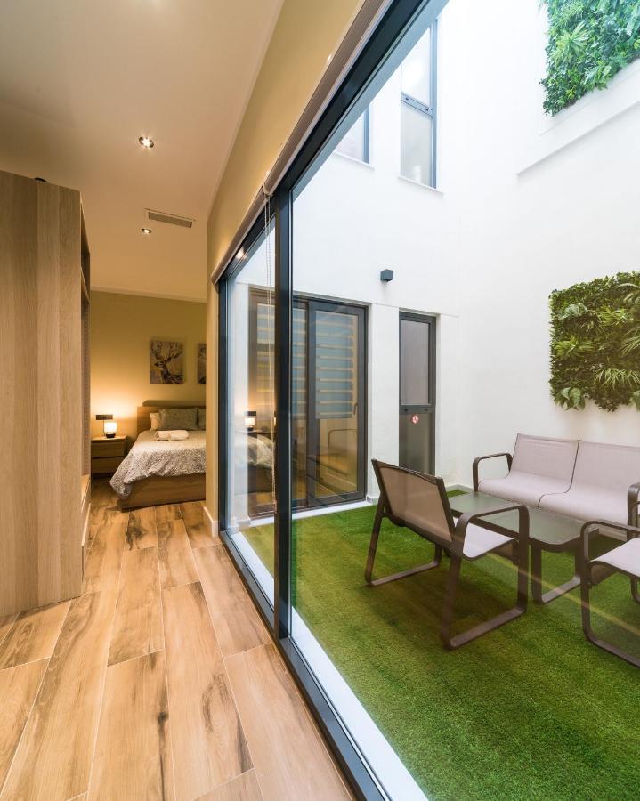 Seville Luxury Downtown Suite Екстериор снимка